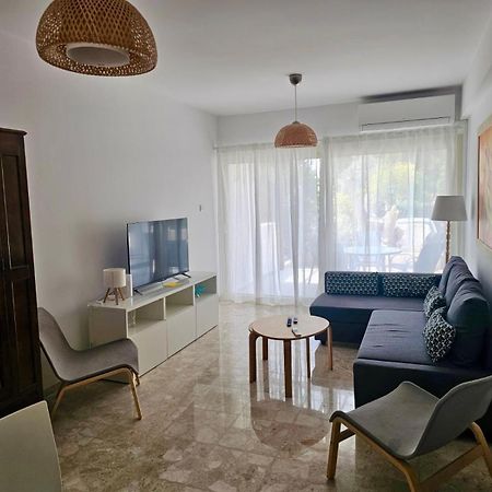 Margarita 110 Apartment Paphos Ngoại thất bức ảnh
